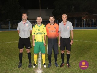 
<a style='margin-left: 5px;' class='btn btn-xs btn-social btn-facebook' href='https://www.facebook.com/sharer/sharer.php?u=https://ko-boladovale.web.getmuller.com.br/imgs/800-800-90/conteudo/fotos/1189/img6727.jpg' rel='popup' data-width='500' data-height='400'><i class='fa fa-facebook'></i>Compartilhar <span class='hidden-xs'>no Facebook</span>
</a> 
<a class='btn btn-default btn-xs' target='_blank' href='imgs/800-800-90/conteudo/fotos/1189/img6727.jpg'>
<span class='glyphicon glyphicon-cloud-download'></span> Salvar
</a> 
<span></span>