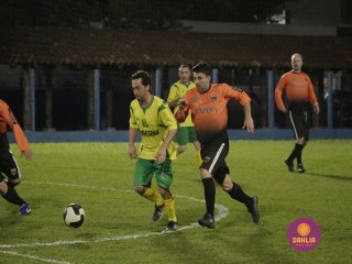 
<a style='margin-left: 5px;' class='btn btn-xs btn-social btn-facebook' href='https://www.facebook.com/sharer/sharer.php?u=https://ko-boladovale.web.getmuller.com.br/imgs/800-800-90/conteudo/fotos/1189/mg6751.jpg' rel='popup' data-width='500' data-height='400'><i class='fa fa-facebook'></i>Compartilhar <span class='hidden-xs'>no Facebook</span>
</a> 
<a class='btn btn-default btn-xs' target='_blank' href='imgs/800-800-90/conteudo/fotos/1189/mg6751.jpg'>
<span class='glyphicon glyphicon-cloud-download'></span> Salvar
</a> 
<span></span>