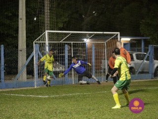 
<a style='margin-left: 5px;' class='btn btn-xs btn-social btn-facebook' href='https://www.facebook.com/sharer/sharer.php?u=https://ko-boladovale.web.getmuller.com.br/imgs/800-800-90/conteudo/fotos/1189/mg6833.jpg' rel='popup' data-width='500' data-height='400'><i class='fa fa-facebook'></i>Compartilhar <span class='hidden-xs'>no Facebook</span>
</a> 
<a class='btn btn-default btn-xs' target='_blank' href='imgs/800-800-90/conteudo/fotos/1189/mg6833.jpg'>
<span class='glyphicon glyphicon-cloud-download'></span> Salvar
</a> 
<span></span>