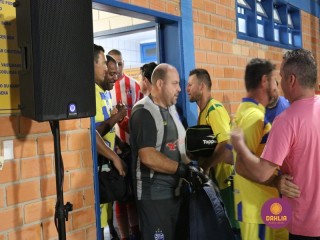 
<a style='margin-left: 5px;' class='btn btn-xs btn-social btn-facebook' href='https://www.facebook.com/sharer/sharer.php?u=https://ko-boladovale.web.getmuller.com.br/imgs/800-800-90/conteudo/fotos/1190/img6880.jpg' rel='popup' data-width='500' data-height='400'><i class='fa fa-facebook'></i>Compartilhar <span class='hidden-xs'>no Facebook</span>
</a> 
<a class='btn btn-default btn-xs' target='_blank' href='imgs/800-800-90/conteudo/fotos/1190/img6880.jpg'>
<span class='glyphicon glyphicon-cloud-download'></span> Salvar
</a> 
<span></span>