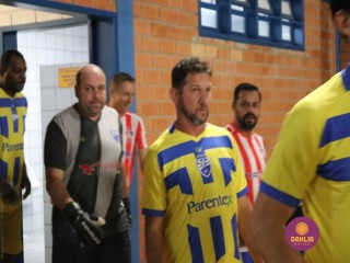 
<a style='margin-left: 5px;' class='btn btn-xs btn-social btn-facebook' href='https://www.facebook.com/sharer/sharer.php?u=https://ko-boladovale.web.getmuller.com.br/imgs/800-800-90/conteudo/fotos/1190/img6894.jpg' rel='popup' data-width='500' data-height='400'><i class='fa fa-facebook'></i>Compartilhar <span class='hidden-xs'>no Facebook</span>
</a> 
<a class='btn btn-default btn-xs' target='_blank' href='imgs/800-800-90/conteudo/fotos/1190/img6894.jpg'>
<span class='glyphicon glyphicon-cloud-download'></span> Salvar
</a> 
<span></span>