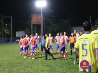 
<a style='margin-left: 5px;' class='btn btn-xs btn-social btn-facebook' href='https://www.facebook.com/sharer/sharer.php?u=https://ko-boladovale.web.getmuller.com.br/imgs/800-800-90/conteudo/fotos/1190/img6903.jpg' rel='popup' data-width='500' data-height='400'><i class='fa fa-facebook'></i>Compartilhar <span class='hidden-xs'>no Facebook</span>
</a> 
<a class='btn btn-default btn-xs' target='_blank' href='imgs/800-800-90/conteudo/fotos/1190/img6903.jpg'>
<span class='glyphicon glyphicon-cloud-download'></span> Salvar
</a> 
<span></span>