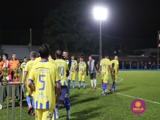 
<a style='margin-left: 5px;' class='btn btn-xs btn-social btn-facebook' href='https://www.facebook.com/sharer/sharer.php?u=https://ko-boladovale.web.getmuller.com.br/imgs/800-800-90/conteudo/fotos/1190/img6904.jpg' rel='popup' data-width='500' data-height='400'><i class='fa fa-facebook'></i>Compartilhar <span class='hidden-xs'>no Facebook</span>
</a> 
<a class='btn btn-default btn-xs' target='_blank' href='imgs/800-800-90/conteudo/fotos/1190/img6904.jpg'>
<span class='glyphicon glyphicon-cloud-download'></span> Salvar
</a> 
<span></span>