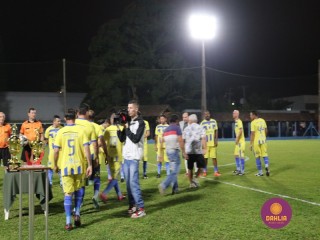 
<a style='margin-left: 5px;' class='btn btn-xs btn-social btn-facebook' href='https://www.facebook.com/sharer/sharer.php?u=https://ko-boladovale.web.getmuller.com.br/imgs/800-800-90/conteudo/fotos/1190/img6906.jpg' rel='popup' data-width='500' data-height='400'><i class='fa fa-facebook'></i>Compartilhar <span class='hidden-xs'>no Facebook</span>
</a> 
<a class='btn btn-default btn-xs' target='_blank' href='imgs/800-800-90/conteudo/fotos/1190/img6906.jpg'>
<span class='glyphicon glyphicon-cloud-download'></span> Salvar
</a> 
<span></span>