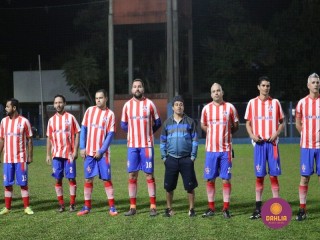 
<a style='margin-left: 5px;' class='btn btn-xs btn-social btn-facebook' href='https://www.facebook.com/sharer/sharer.php?u=https://ko-boladovale.web.getmuller.com.br/imgs/800-800-90/conteudo/fotos/1190/img6908.jpg' rel='popup' data-width='500' data-height='400'><i class='fa fa-facebook'></i>Compartilhar <span class='hidden-xs'>no Facebook</span>
</a> 
<a class='btn btn-default btn-xs' target='_blank' href='imgs/800-800-90/conteudo/fotos/1190/img6908.jpg'>
<span class='glyphicon glyphicon-cloud-download'></span> Salvar
</a> 
<span></span>