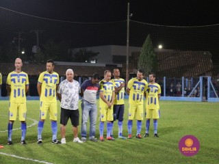 
<a style='margin-left: 5px;' class='btn btn-xs btn-social btn-facebook' href='https://www.facebook.com/sharer/sharer.php?u=https://ko-boladovale.web.getmuller.com.br/imgs/800-800-90/conteudo/fotos/1190/img6911.jpg' rel='popup' data-width='500' data-height='400'><i class='fa fa-facebook'></i>Compartilhar <span class='hidden-xs'>no Facebook</span>
</a> 
<a class='btn btn-default btn-xs' target='_blank' href='imgs/800-800-90/conteudo/fotos/1190/img6911.jpg'>
<span class='glyphicon glyphicon-cloud-download'></span> Salvar
</a> 
<span></span>