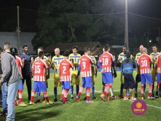 
<a style='margin-left: 5px;' class='btn btn-xs btn-social btn-facebook' href='https://www.facebook.com/sharer/sharer.php?u=https://ko-boladovale.web.getmuller.com.br/imgs/800-800-90/conteudo/fotos/1190/img6918.jpg' rel='popup' data-width='500' data-height='400'><i class='fa fa-facebook'></i>Compartilhar <span class='hidden-xs'>no Facebook</span>
</a> 
<a class='btn btn-default btn-xs' target='_blank' href='imgs/800-800-90/conteudo/fotos/1190/img6918.jpg'>
<span class='glyphicon glyphicon-cloud-download'></span> Salvar
</a> 
<span></span>