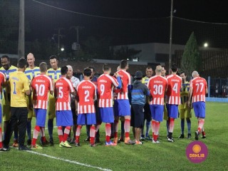 
<a style='margin-left: 5px;' class='btn btn-xs btn-social btn-facebook' href='https://www.facebook.com/sharer/sharer.php?u=https://ko-boladovale.web.getmuller.com.br/imgs/800-800-90/conteudo/fotos/1190/img6922.jpg' rel='popup' data-width='500' data-height='400'><i class='fa fa-facebook'></i>Compartilhar <span class='hidden-xs'>no Facebook</span>
</a> 
<a class='btn btn-default btn-xs' target='_blank' href='imgs/800-800-90/conteudo/fotos/1190/img6922.jpg'>
<span class='glyphicon glyphicon-cloud-download'></span> Salvar
</a> 
<span></span>