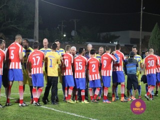 
<a style='margin-left: 5px;' class='btn btn-xs btn-social btn-facebook' href='https://www.facebook.com/sharer/sharer.php?u=https://ko-boladovale.web.getmuller.com.br/imgs/800-800-90/conteudo/fotos/1190/img6924.jpg' rel='popup' data-width='500' data-height='400'><i class='fa fa-facebook'></i>Compartilhar <span class='hidden-xs'>no Facebook</span>
</a> 
<a class='btn btn-default btn-xs' target='_blank' href='imgs/800-800-90/conteudo/fotos/1190/img6924.jpg'>
<span class='glyphicon glyphicon-cloud-download'></span> Salvar
</a> 
<span></span>