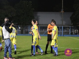 
<a style='margin-left: 5px;' class='btn btn-xs btn-social btn-facebook' href='https://www.facebook.com/sharer/sharer.php?u=https://ko-boladovale.web.getmuller.com.br/imgs/800-800-90/conteudo/fotos/1190/img6925.jpg' rel='popup' data-width='500' data-height='400'><i class='fa fa-facebook'></i>Compartilhar <span class='hidden-xs'>no Facebook</span>
</a> 
<a class='btn btn-default btn-xs' target='_blank' href='imgs/800-800-90/conteudo/fotos/1190/img6925.jpg'>
<span class='glyphicon glyphicon-cloud-download'></span> Salvar
</a> 
<span></span>