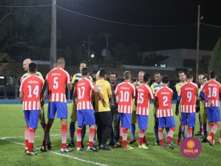 
<a style='margin-left: 5px;' class='btn btn-xs btn-social btn-facebook' href='https://www.facebook.com/sharer/sharer.php?u=https://ko-boladovale.web.getmuller.com.br/imgs/800-800-90/conteudo/fotos/1190/img6926.jpg' rel='popup' data-width='500' data-height='400'><i class='fa fa-facebook'></i>Compartilhar <span class='hidden-xs'>no Facebook</span>
</a> 
<a class='btn btn-default btn-xs' target='_blank' href='imgs/800-800-90/conteudo/fotos/1190/img6926.jpg'>
<span class='glyphicon glyphicon-cloud-download'></span> Salvar
</a> 
<span></span>