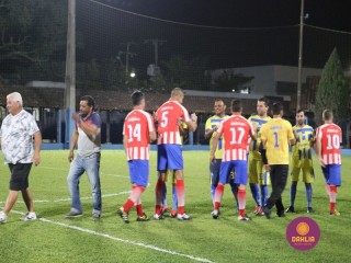 
<a style='margin-left: 5px;' class='btn btn-xs btn-social btn-facebook' href='https://www.facebook.com/sharer/sharer.php?u=https://ko-boladovale.web.getmuller.com.br/imgs/800-800-90/conteudo/fotos/1190/img6930.jpg' rel='popup' data-width='500' data-height='400'><i class='fa fa-facebook'></i>Compartilhar <span class='hidden-xs'>no Facebook</span>
</a> 
<a class='btn btn-default btn-xs' target='_blank' href='imgs/800-800-90/conteudo/fotos/1190/img6930.jpg'>
<span class='glyphicon glyphicon-cloud-download'></span> Salvar
</a> 
<span></span>