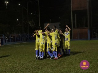 
<a style='margin-left: 5px;' class='btn btn-xs btn-social btn-facebook' href='https://www.facebook.com/sharer/sharer.php?u=https://ko-boladovale.web.getmuller.com.br/imgs/800-800-90/conteudo/fotos/1190/mg7069.jpg' rel='popup' data-width='500' data-height='400'><i class='fa fa-facebook'></i>Compartilhar <span class='hidden-xs'>no Facebook</span>
</a> 
<a class='btn btn-default btn-xs' target='_blank' href='imgs/800-800-90/conteudo/fotos/1190/mg7069.jpg'>
<span class='glyphicon glyphicon-cloud-download'></span> Salvar
</a> 
<span></span>