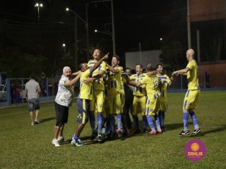 
<a style='margin-left: 5px;' class='btn btn-xs btn-social btn-facebook' href='https://www.facebook.com/sharer/sharer.php?u=https://ko-boladovale.web.getmuller.com.br/imgs/800-800-90/conteudo/fotos/1190/mg7073.jpg' rel='popup' data-width='500' data-height='400'><i class='fa fa-facebook'></i>Compartilhar <span class='hidden-xs'>no Facebook</span>
</a> 
<a class='btn btn-default btn-xs' target='_blank' href='imgs/800-800-90/conteudo/fotos/1190/mg7073.jpg'>
<span class='glyphicon glyphicon-cloud-download'></span> Salvar
</a> 
<span></span>