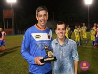 
<a style='margin-left: 5px;' class='btn btn-xs btn-social btn-facebook' href='https://www.facebook.com/sharer/sharer.php?u=https://ko-boladovale.web.getmuller.com.br/imgs/800-800-90/conteudo/fotos/1191/img7094.jpg' rel='popup' data-width='500' data-height='400'><i class='fa fa-facebook'></i>Compartilhar <span class='hidden-xs'>no Facebook</span>
</a> 
<a class='btn btn-default btn-xs' target='_blank' href='imgs/800-800-90/conteudo/fotos/1191/img7094.jpg'>
<span class='glyphicon glyphicon-cloud-download'></span> Salvar
</a> 
<span></span>