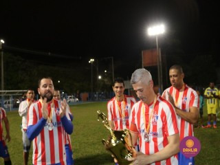 
<a style='margin-left: 5px;' class='btn btn-xs btn-social btn-facebook' href='https://www.facebook.com/sharer/sharer.php?u=https://ko-boladovale.web.getmuller.com.br/imgs/800-800-90/conteudo/fotos/1191/img7102.jpg' rel='popup' data-width='500' data-height='400'><i class='fa fa-facebook'></i>Compartilhar <span class='hidden-xs'>no Facebook</span>
</a> 
<a class='btn btn-default btn-xs' target='_blank' href='imgs/800-800-90/conteudo/fotos/1191/img7102.jpg'>
<span class='glyphicon glyphicon-cloud-download'></span> Salvar
</a> 
<span></span>