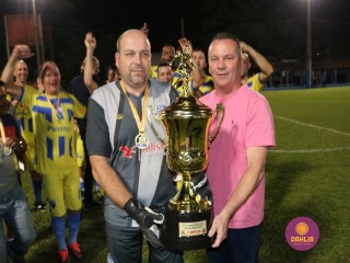 
<a style='margin-left: 5px;' class='btn btn-xs btn-social btn-facebook' href='https://www.facebook.com/sharer/sharer.php?u=https://ko-boladovale.web.getmuller.com.br/imgs/800-800-90/conteudo/fotos/1191/img7111.jpg' rel='popup' data-width='500' data-height='400'><i class='fa fa-facebook'></i>Compartilhar <span class='hidden-xs'>no Facebook</span>
</a> 
<a class='btn btn-default btn-xs' target='_blank' href='imgs/800-800-90/conteudo/fotos/1191/img7111.jpg'>
<span class='glyphicon glyphicon-cloud-download'></span> Salvar
</a> 
<span></span>