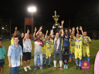 
<a style='margin-left: 5px;' class='btn btn-xs btn-social btn-facebook' href='https://www.facebook.com/sharer/sharer.php?u=https://ko-boladovale.web.getmuller.com.br/imgs/800-800-90/conteudo/fotos/1191/img7114.jpg' rel='popup' data-width='500' data-height='400'><i class='fa fa-facebook'></i>Compartilhar <span class='hidden-xs'>no Facebook</span>
</a> 
<a class='btn btn-default btn-xs' target='_blank' href='imgs/800-800-90/conteudo/fotos/1191/img7114.jpg'>
<span class='glyphicon glyphicon-cloud-download'></span> Salvar
</a> 
<span></span>