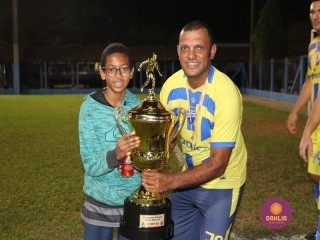 
<a style='margin-left: 5px;' class='btn btn-xs btn-social btn-facebook' href='https://www.facebook.com/sharer/sharer.php?u=https://ko-boladovale.web.getmuller.com.br/imgs/800-800-90/conteudo/fotos/1191/img7126.jpg' rel='popup' data-width='500' data-height='400'><i class='fa fa-facebook'></i>Compartilhar <span class='hidden-xs'>no Facebook</span>
</a> 
<a class='btn btn-default btn-xs' target='_blank' href='imgs/800-800-90/conteudo/fotos/1191/img7126.jpg'>
<span class='glyphicon glyphicon-cloud-download'></span> Salvar
</a> 
<span></span>