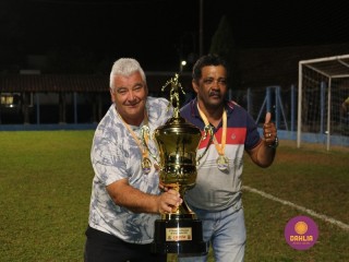 
<a style='margin-left: 5px;' class='btn btn-xs btn-social btn-facebook' href='https://www.facebook.com/sharer/sharer.php?u=https://ko-boladovale.web.getmuller.com.br/imgs/800-800-90/conteudo/fotos/1191/img7131.jpg' rel='popup' data-width='500' data-height='400'><i class='fa fa-facebook'></i>Compartilhar <span class='hidden-xs'>no Facebook</span>
</a> 
<a class='btn btn-default btn-xs' target='_blank' href='imgs/800-800-90/conteudo/fotos/1191/img7131.jpg'>
<span class='glyphicon glyphicon-cloud-download'></span> Salvar
</a> 
<span></span>