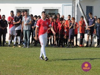 
<a style='margin-left: 5px;' class='btn btn-xs btn-social btn-facebook' href='https://www.facebook.com/sharer/sharer.php?u=https://ko-boladovale.web.getmuller.com.br/imgs/800-800-90/conteudo/fotos/1196/img5551.jpg' rel='popup' data-width='500' data-height='400'><i class='fa fa-facebook'></i>Compartilhar <span class='hidden-xs'>no Facebook</span>
</a> 
<a class='btn btn-default btn-xs' target='_blank' href='imgs/800-800-90/conteudo/fotos/1196/img5551.jpg'>
<span class='glyphicon glyphicon-cloud-download'></span> Salvar
</a> 
<span></span>