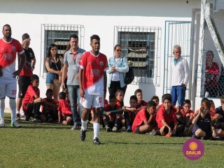 
<a style='margin-left: 5px;' class='btn btn-xs btn-social btn-facebook' href='https://www.facebook.com/sharer/sharer.php?u=https://ko-boladovale.web.getmuller.com.br/imgs/800-800-90/conteudo/fotos/1196/img5562.jpg' rel='popup' data-width='500' data-height='400'><i class='fa fa-facebook'></i>Compartilhar <span class='hidden-xs'>no Facebook</span>
</a> 
<a class='btn btn-default btn-xs' target='_blank' href='imgs/800-800-90/conteudo/fotos/1196/img5562.jpg'>
<span class='glyphicon glyphicon-cloud-download'></span> Salvar
</a> 
<span></span>