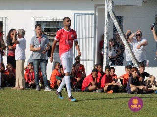 
<a style='margin-left: 5px;' class='btn btn-xs btn-social btn-facebook' href='https://www.facebook.com/sharer/sharer.php?u=https://ko-boladovale.web.getmuller.com.br/imgs/800-800-90/conteudo/fotos/1196/img5569.jpg' rel='popup' data-width='500' data-height='400'><i class='fa fa-facebook'></i>Compartilhar <span class='hidden-xs'>no Facebook</span>
</a> 
<a class='btn btn-default btn-xs' target='_blank' href='imgs/800-800-90/conteudo/fotos/1196/img5569.jpg'>
<span class='glyphicon glyphicon-cloud-download'></span> Salvar
</a> 
<span></span>