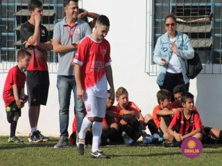 
<a style='margin-left: 5px;' class='btn btn-xs btn-social btn-facebook' href='https://www.facebook.com/sharer/sharer.php?u=https://ko-boladovale.web.getmuller.com.br/imgs/800-800-90/conteudo/fotos/1196/img5581.jpg' rel='popup' data-width='500' data-height='400'><i class='fa fa-facebook'></i>Compartilhar <span class='hidden-xs'>no Facebook</span>
</a> 
<a class='btn btn-default btn-xs' target='_blank' href='imgs/800-800-90/conteudo/fotos/1196/img5581.jpg'>
<span class='glyphicon glyphicon-cloud-download'></span> Salvar
</a> 
<span></span>