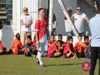 
<a style='margin-left: 5px;' class='btn btn-xs btn-social btn-facebook' href='https://www.facebook.com/sharer/sharer.php?u=https://ko-boladovale.web.getmuller.com.br/imgs/800-800-90/conteudo/fotos/1196/img5583.jpg' rel='popup' data-width='500' data-height='400'><i class='fa fa-facebook'></i>Compartilhar <span class='hidden-xs'>no Facebook</span>
</a> 
<a class='btn btn-default btn-xs' target='_blank' href='imgs/800-800-90/conteudo/fotos/1196/img5583.jpg'>
<span class='glyphicon glyphicon-cloud-download'></span> Salvar
</a> 
<span></span>