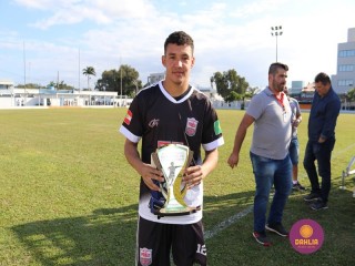 
<a style='margin-left: 5px;' class='btn btn-xs btn-social btn-facebook' href='https://www.facebook.com/sharer/sharer.php?u=https://ko-boladovale.web.getmuller.com.br/imgs/800-800-90/conteudo/fotos/1196/img7644.jpg' rel='popup' data-width='500' data-height='400'><i class='fa fa-facebook'></i>Compartilhar <span class='hidden-xs'>no Facebook</span>
</a> 
<a class='btn btn-default btn-xs' target='_blank' href='imgs/800-800-90/conteudo/fotos/1196/img7644.jpg'>
<span class='glyphicon glyphicon-cloud-download'></span> Salvar
</a> 
<span></span>