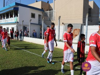 
<a style='margin-left: 5px;' class='btn btn-xs btn-social btn-facebook' href='https://www.facebook.com/sharer/sharer.php?u=https://ko-boladovale.web.getmuller.com.br/imgs/800-800-90/conteudo/fotos/1197/img7681.jpg' rel='popup' data-width='500' data-height='400'><i class='fa fa-facebook'></i>Compartilhar <span class='hidden-xs'>no Facebook</span>
</a> 
<a class='btn btn-default btn-xs' target='_blank' href='imgs/800-800-90/conteudo/fotos/1197/img7681.jpg'>
<span class='glyphicon glyphicon-cloud-download'></span> Salvar
</a> 
<span></span>