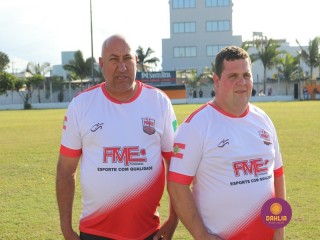 
<a style='margin-left: 5px;' class='btn btn-xs btn-social btn-facebook' href='https://www.facebook.com/sharer/sharer.php?u=https://ko-boladovale.web.getmuller.com.br/imgs/800-800-90/conteudo/fotos/1197/img7699.jpg' rel='popup' data-width='500' data-height='400'><i class='fa fa-facebook'></i>Compartilhar <span class='hidden-xs'>no Facebook</span>
</a> 
<a class='btn btn-default btn-xs' target='_blank' href='imgs/800-800-90/conteudo/fotos/1197/img7699.jpg'>
<span class='glyphicon glyphicon-cloud-download'></span> Salvar
</a> 
<span></span>