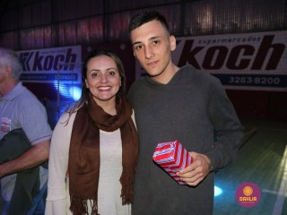 
<a style='margin-left: 5px;' class='btn btn-xs btn-social btn-facebook' href='https://www.facebook.com/sharer/sharer.php?u=https://ko-boladovale.web.getmuller.com.br/imgs/800-800-90/conteudo/fotos/1200/img9253.jpg' rel='popup' data-width='500' data-height='400'><i class='fa fa-facebook'></i>Compartilhar <span class='hidden-xs'>no Facebook</span>
</a> 
<a class='btn btn-default btn-xs' target='_blank' href='imgs/800-800-90/conteudo/fotos/1200/img9253.jpg'>
<span class='glyphicon glyphicon-cloud-download'></span> Salvar
</a> 
<span></span>