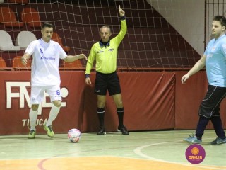 
<a style='margin-left: 5px;' class='btn btn-xs btn-social btn-facebook' href='https://www.facebook.com/sharer/sharer.php?u=https://ko-boladovale.web.getmuller.com.br/imgs/800-800-90/conteudo/fotos/1206/img9666.jpg' rel='popup' data-width='500' data-height='400'><i class='fa fa-facebook'></i>Compartilhar <span class='hidden-xs'>no Facebook</span>
</a> 
<a class='btn btn-default btn-xs' target='_blank' href='imgs/800-800-90/conteudo/fotos/1206/img9666.jpg'>
<span class='glyphicon glyphicon-cloud-download'></span> Salvar
</a> 
<span></span>