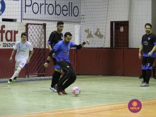 
<a style='margin-left: 5px;' class='btn btn-xs btn-social btn-facebook' href='https://www.facebook.com/sharer/sharer.php?u=https://ko-boladovale.web.getmuller.com.br/imgs/800-800-90/conteudo/fotos/1206/img9671.jpg' rel='popup' data-width='500' data-height='400'><i class='fa fa-facebook'></i>Compartilhar <span class='hidden-xs'>no Facebook</span>
</a> 
<a class='btn btn-default btn-xs' target='_blank' href='imgs/800-800-90/conteudo/fotos/1206/img9671.jpg'>
<span class='glyphicon glyphicon-cloud-download'></span> Salvar
</a> 
<span></span>