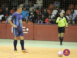 
<a style='margin-left: 5px;' class='btn btn-xs btn-social btn-facebook' href='https://www.facebook.com/sharer/sharer.php?u=https://ko-boladovale.web.getmuller.com.br/imgs/800-800-90/conteudo/fotos/1207/img9726.jpg' rel='popup' data-width='500' data-height='400'><i class='fa fa-facebook'></i>Compartilhar <span class='hidden-xs'>no Facebook</span>
</a> 
<a class='btn btn-default btn-xs' target='_blank' href='imgs/800-800-90/conteudo/fotos/1207/img9726.jpg'>
<span class='glyphicon glyphicon-cloud-download'></span> Salvar
</a> 
<span></span>