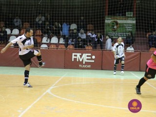 
<a style='margin-left: 5px;' class='btn btn-xs btn-social btn-facebook' href='https://www.facebook.com/sharer/sharer.php?u=https://ko-boladovale.web.getmuller.com.br/imgs/800-800-90/conteudo/fotos/1211/img9907.jpg' rel='popup' data-width='500' data-height='400'><i class='fa fa-facebook'></i>Compartilhar <span class='hidden-xs'>no Facebook</span>
</a> 
<a class='btn btn-default btn-xs' target='_blank' href='imgs/800-800-90/conteudo/fotos/1211/img9907.jpg'>
<span class='glyphicon glyphicon-cloud-download'></span> Salvar
</a> 
<span></span>