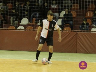 
<a style='margin-left: 5px;' class='btn btn-xs btn-social btn-facebook' href='https://www.facebook.com/sharer/sharer.php?u=https://ko-boladovale.web.getmuller.com.br/imgs/800-800-90/conteudo/fotos/1212/mg0002.jpg' rel='popup' data-width='500' data-height='400'><i class='fa fa-facebook'></i>Compartilhar <span class='hidden-xs'>no Facebook</span>
</a> 
<a class='btn btn-default btn-xs' target='_blank' href='imgs/800-800-90/conteudo/fotos/1212/mg0002.jpg'>
<span class='glyphicon glyphicon-cloud-download'></span> Salvar
</a> 
<span></span>