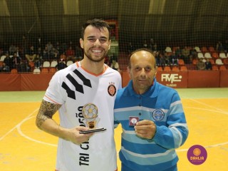 
<a style='margin-left: 5px;' class='btn btn-xs btn-social btn-facebook' href='https://www.facebook.com/sharer/sharer.php?u=https://ko-boladovale.web.getmuller.com.br/imgs/800-800-90/conteudo/fotos/1213/img0062.jpg' rel='popup' data-width='500' data-height='400'><i class='fa fa-facebook'></i>Compartilhar <span class='hidden-xs'>no Facebook</span>
</a> 
<a class='btn btn-default btn-xs' target='_blank' href='imgs/800-800-90/conteudo/fotos/1213/img0062.jpg'>
<span class='glyphicon glyphicon-cloud-download'></span> Salvar
</a> 
<span></span>