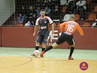 
<a style='margin-left: 5px;' class='btn btn-xs btn-social btn-facebook' href='https://www.facebook.com/sharer/sharer.php?u=https://ko-boladovale.web.getmuller.com.br/imgs/800-800-90/conteudo/fotos/1217/img0248.jpg' rel='popup' data-width='500' data-height='400'><i class='fa fa-facebook'></i>Compartilhar <span class='hidden-xs'>no Facebook</span>
</a> 
<a class='btn btn-default btn-xs' target='_blank' href='imgs/800-800-90/conteudo/fotos/1217/img0248.jpg'>
<span class='glyphicon glyphicon-cloud-download'></span> Salvar
</a> 
<span></span>