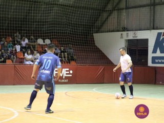 
<a style='margin-left: 5px;' class='btn btn-xs btn-social btn-facebook' href='https://www.facebook.com/sharer/sharer.php?u=https://ko-boladovale.web.getmuller.com.br/imgs/800-800-90/conteudo/fotos/1222/img8917.jpg' rel='popup' data-width='500' data-height='400'><i class='fa fa-facebook'></i>Compartilhar <span class='hidden-xs'>no Facebook</span>
</a> 
<a class='btn btn-default btn-xs' target='_blank' href='imgs/800-800-90/conteudo/fotos/1222/img8917.jpg'>
<span class='glyphicon glyphicon-cloud-download'></span> Salvar
</a> 
<span></span>