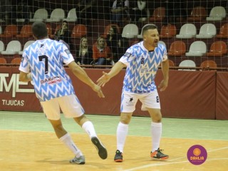 
<a style='margin-left: 5px;' class='btn btn-xs btn-social btn-facebook' href='https://www.facebook.com/sharer/sharer.php?u=https://ko-boladovale.web.getmuller.com.br/imgs/800-800-90/conteudo/fotos/1226/img9239.jpg' rel='popup' data-width='500' data-height='400'><i class='fa fa-facebook'></i>Compartilhar <span class='hidden-xs'>no Facebook</span>
</a> 
<a class='btn btn-default btn-xs' target='_blank' href='imgs/800-800-90/conteudo/fotos/1226/img9239.jpg'>
<span class='glyphicon glyphicon-cloud-download'></span> Salvar
</a> 
<span></span>