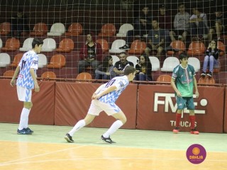 
<a style='margin-left: 5px;' class='btn btn-xs btn-social btn-facebook' href='https://www.facebook.com/sharer/sharer.php?u=https://ko-boladovale.web.getmuller.com.br/imgs/800-800-90/conteudo/fotos/1226/img9260.jpg' rel='popup' data-width='500' data-height='400'><i class='fa fa-facebook'></i>Compartilhar <span class='hidden-xs'>no Facebook</span>
</a> 
<a class='btn btn-default btn-xs' target='_blank' href='imgs/800-800-90/conteudo/fotos/1226/img9260.jpg'>
<span class='glyphicon glyphicon-cloud-download'></span> Salvar
</a> 
<span></span>