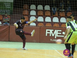 
<a style='margin-left: 5px;' class='btn btn-xs btn-social btn-facebook' href='https://www.facebook.com/sharer/sharer.php?u=https://ko-boladovale.web.getmuller.com.br/imgs/800-800-90/conteudo/fotos/1229/img6086.jpg' rel='popup' data-width='500' data-height='400'><i class='fa fa-facebook'></i>Compartilhar <span class='hidden-xs'>no Facebook</span>
</a> 
<a class='btn btn-default btn-xs' target='_blank' href='imgs/800-800-90/conteudo/fotos/1229/img6086.jpg'>
<span class='glyphicon glyphicon-cloud-download'></span> Salvar
</a> 
<span></span>