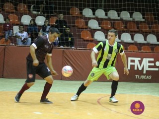 
<a style='margin-left: 5px;' class='btn btn-xs btn-social btn-facebook' href='https://www.facebook.com/sharer/sharer.php?u=https://ko-boladovale.web.getmuller.com.br/imgs/800-800-90/conteudo/fotos/1229/img6088.jpg' rel='popup' data-width='500' data-height='400'><i class='fa fa-facebook'></i>Compartilhar <span class='hidden-xs'>no Facebook</span>
</a> 
<a class='btn btn-default btn-xs' target='_blank' href='imgs/800-800-90/conteudo/fotos/1229/img6088.jpg'>
<span class='glyphicon glyphicon-cloud-download'></span> Salvar
</a> 
<span></span>