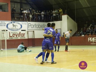 
<a style='margin-left: 5px;' class='btn btn-xs btn-social btn-facebook' href='https://www.facebook.com/sharer/sharer.php?u=https://ko-boladovale.web.getmuller.com.br/imgs/800-800-90/conteudo/fotos/1231/mg9472.jpg' rel='popup' data-width='500' data-height='400'><i class='fa fa-facebook'></i>Compartilhar <span class='hidden-xs'>no Facebook</span>
</a> 
<a class='btn btn-default btn-xs' target='_blank' href='imgs/800-800-90/conteudo/fotos/1231/mg9472.jpg'>
<span class='glyphicon glyphicon-cloud-download'></span> Salvar
</a> 
<span></span>