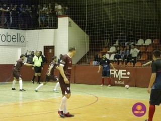 
<a style='margin-left: 5px;' class='btn btn-xs btn-social btn-facebook' href='https://www.facebook.com/sharer/sharer.php?u=https://ko-boladovale.web.getmuller.com.br/imgs/800-800-90/conteudo/fotos/1232/mg9530.jpg' rel='popup' data-width='500' data-height='400'><i class='fa fa-facebook'></i>Compartilhar <span class='hidden-xs'>no Facebook</span>
</a> 
<a class='btn btn-default btn-xs' target='_blank' href='imgs/800-800-90/conteudo/fotos/1232/mg9530.jpg'>
<span class='glyphicon glyphicon-cloud-download'></span> Salvar
</a> 
<span></span>