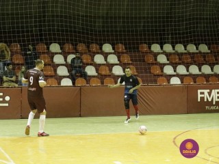 
<a style='margin-left: 5px;' class='btn btn-xs btn-social btn-facebook' href='https://www.facebook.com/sharer/sharer.php?u=https://ko-boladovale.web.getmuller.com.br/imgs/800-800-90/conteudo/fotos/1232/mg9541.jpg' rel='popup' data-width='500' data-height='400'><i class='fa fa-facebook'></i>Compartilhar <span class='hidden-xs'>no Facebook</span>
</a> 
<a class='btn btn-default btn-xs' target='_blank' href='imgs/800-800-90/conteudo/fotos/1232/mg9541.jpg'>
<span class='glyphicon glyphicon-cloud-download'></span> Salvar
</a> 
<span></span>