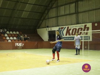 
<a style='margin-left: 5px;' class='btn btn-xs btn-social btn-facebook' href='https://www.facebook.com/sharer/sharer.php?u=https://ko-boladovale.web.getmuller.com.br/imgs/800-800-90/conteudo/fotos/1232/mg9579.jpg' rel='popup' data-width='500' data-height='400'><i class='fa fa-facebook'></i>Compartilhar <span class='hidden-xs'>no Facebook</span>
</a> 
<a class='btn btn-default btn-xs' target='_blank' href='imgs/800-800-90/conteudo/fotos/1232/mg9579.jpg'>
<span class='glyphicon glyphicon-cloud-download'></span> Salvar
</a> 
<span></span>