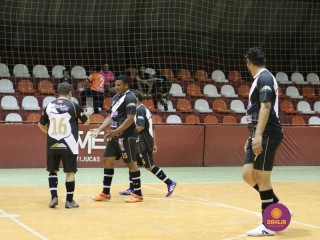 
<a style='margin-left: 5px;' class='btn btn-xs btn-social btn-facebook' href='https://www.facebook.com/sharer/sharer.php?u=https://ko-boladovale.web.getmuller.com.br/imgs/800-800-90/conteudo/fotos/1235/img9891.jpg' rel='popup' data-width='500' data-height='400'><i class='fa fa-facebook'></i>Compartilhar <span class='hidden-xs'>no Facebook</span>
</a> 
<a class='btn btn-default btn-xs' target='_blank' href='imgs/800-800-90/conteudo/fotos/1235/img9891.jpg'>
<span class='glyphicon glyphicon-cloud-download'></span> Salvar
</a> 
<span></span>